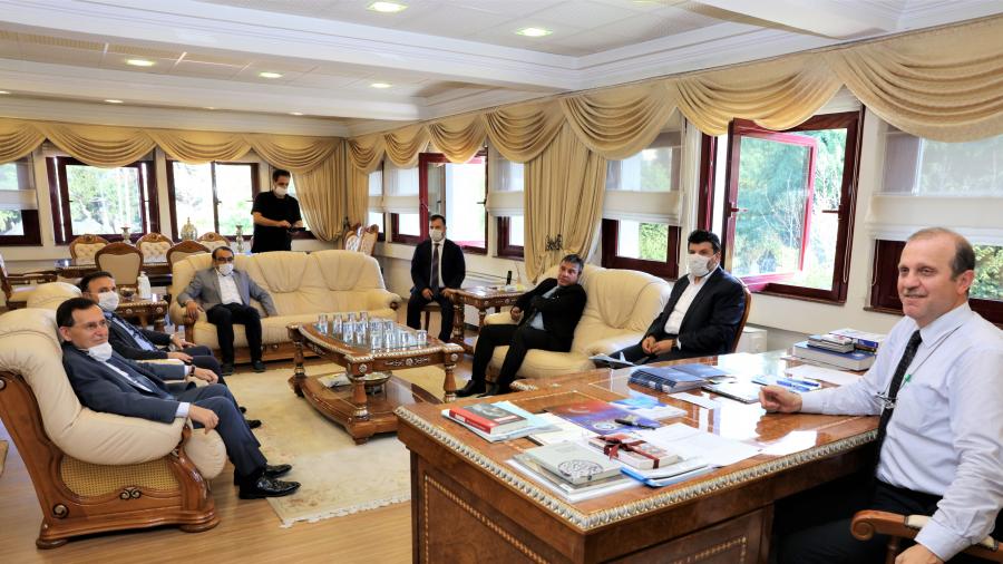 Trabzon Ticaret ve Sanayi Odası Başkanı M.Suat HACISALİHOĞLU ve Beraberindeki Heyet