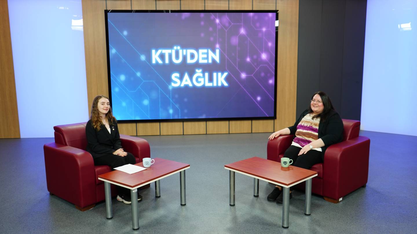 04.11.2025 Eczacılık Mesleğinin Dünü, Bugünü ve Geleceği Dr. Öğr. Üyesi Sevda TÜRK 