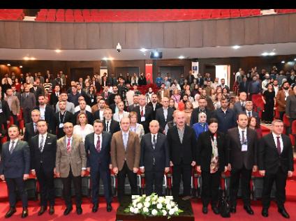 Üniversitemiz Uluslararası İnşaat Mühendisliği ve Mimarlık Konferansı'na Ev Sahipliği Yaptı: Türkiye'de Deprem Gerçeği Değerlendirildi