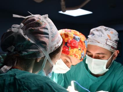 19 Yıl Sonra Tekrarlayan Kanserini, KTÜ Farabi Hastanesinde Gerçekleştirilen Ameliyatla Yendi