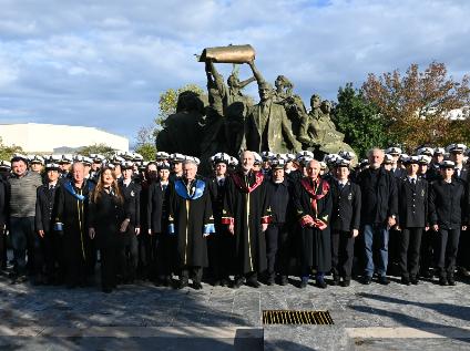Üniversitemizde Atatürk'ü Anma Töreni Yoğun Katılımla Gerçekleşti
