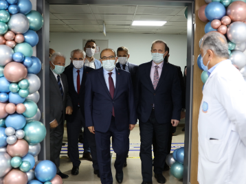 Üniversitemiz Farabi Hastanesinin Yenilenen Radyasyon Onkolojisi Kliniğinin Açılış Töreni Gerçekleştirildi