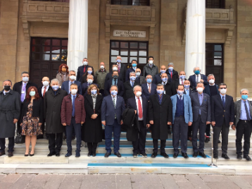 Dekanımız Prof. Dr. Neşe KAKLIKKAYA 19 Mart 2021 tarihinde Gazi Üniversitesi Tıp Fakültesinde düzenlenen "Tıp Dekanları Konseyi" toplantısına katıldı. 