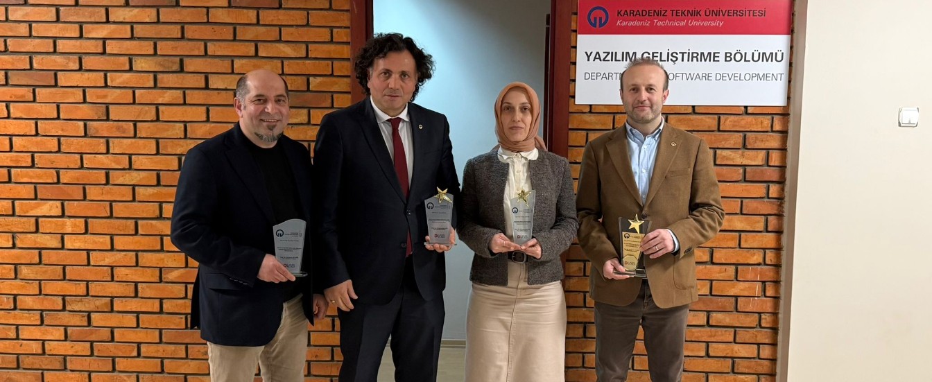 Hocalarımız Akademik Performans Ödüllerini aldı